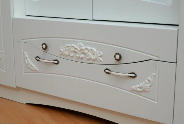 Шкаф четырехдверный Ольга-10 белый экспо/жемчужный ясень