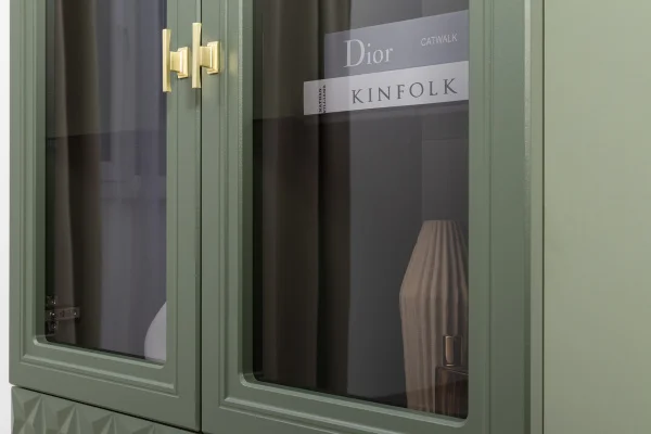 Шкаф-витрина Марион 16.397.02 дымчатый зеленый/олива шагрень