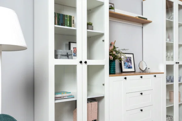 Шкаф-витрина Остин 16.394.02 белый шагрень/дуб крафт золотой