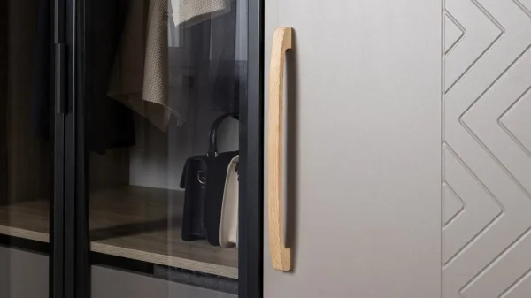 Шкаф-витрина Амьен 16.395 плейн/веллюто капучино