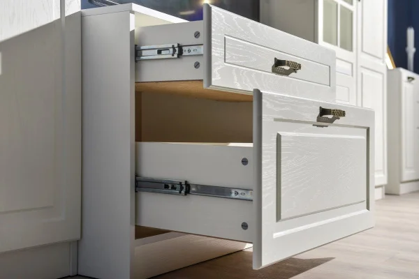 Тумба Ливерпуль ясень ваниль/белый