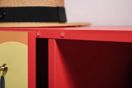 Комод Кармин 16.230.03 красный/белый шагрень