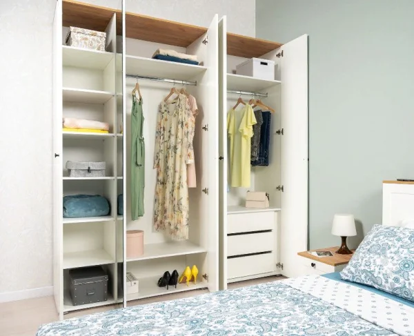 Шкаф для одежды Остин 13.336.02 белый шагрень/дуб крафт золотой