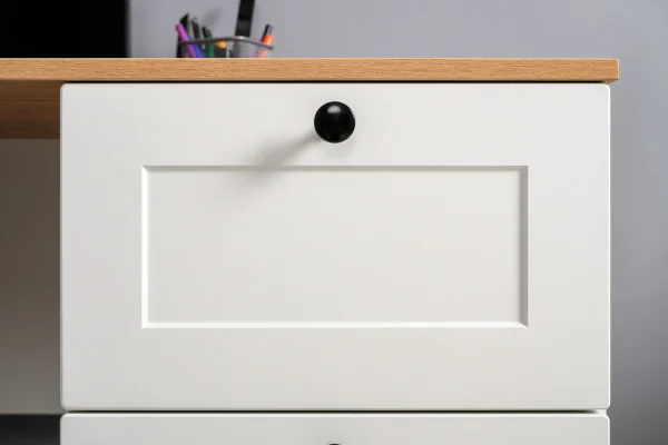 Стол письменный Остин 12.159 белый шагрень/дуб крафт золотой